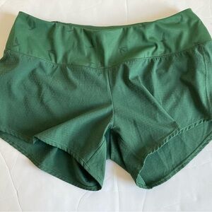 Oiselle 4” inseam roga shorts size 6 EUC